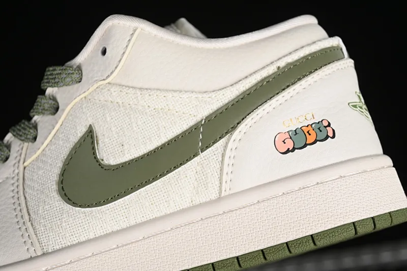 All categories Air Jordan Jordan series basketball shoes Air Jordan 1 Low High-end customized low-top sneakers Air Jordan 1 Low AJ1 Joe 1 Gucci joint-beige knitted High-end customized low-top retro basketball shoes DM5688-103
